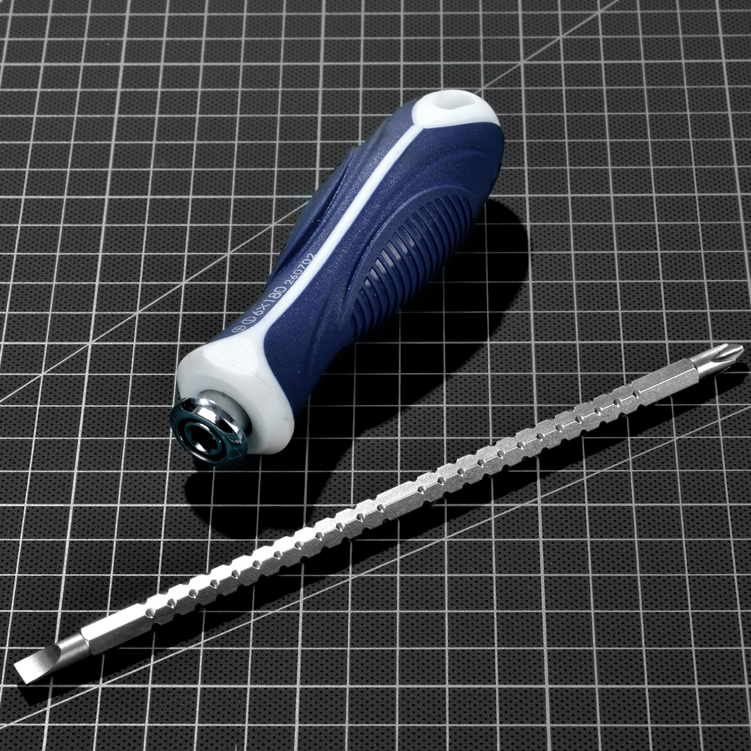 Retractable Combination Screwdriver